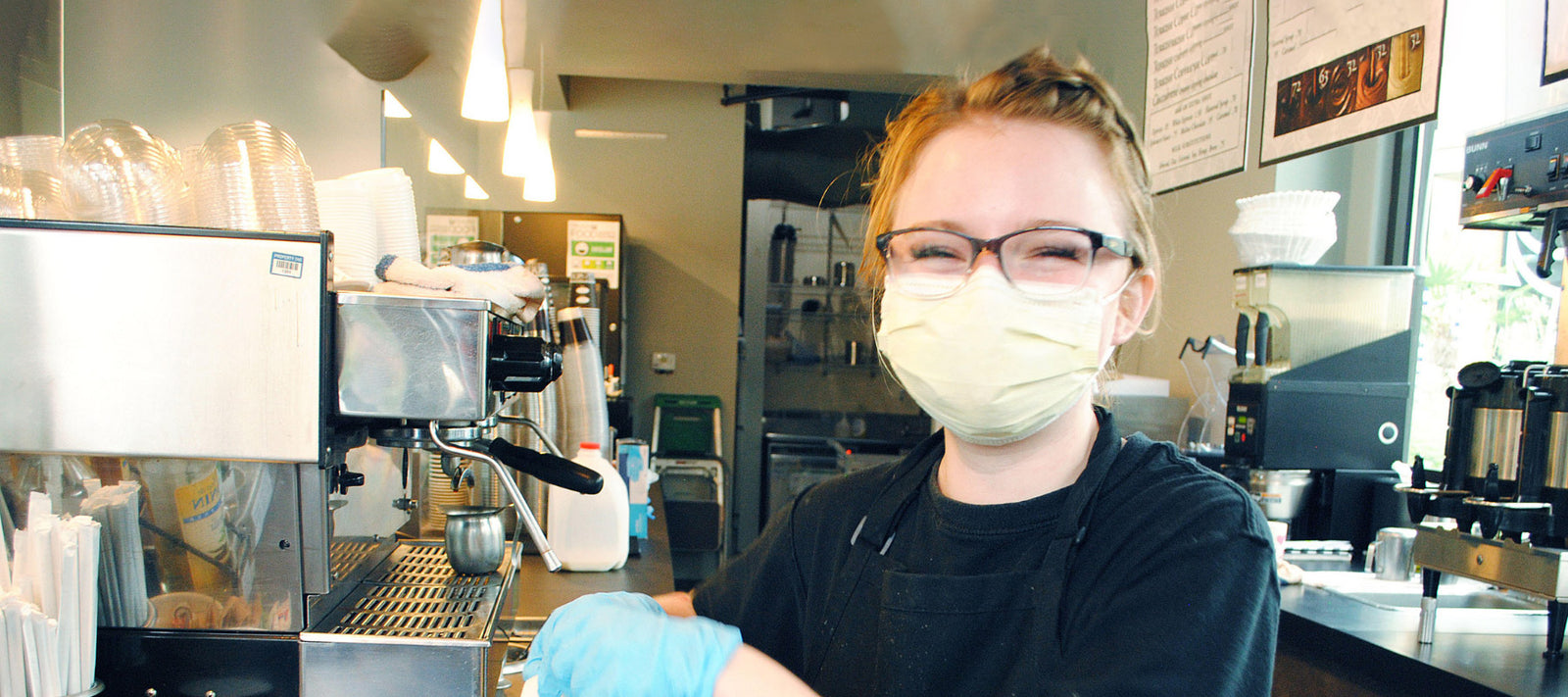 Dilettante Mocha Café Barista Wearing Mask